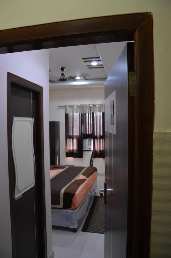 Hotel Galaxy Inn ชัยปุระ ภายนอก รูปภาพ