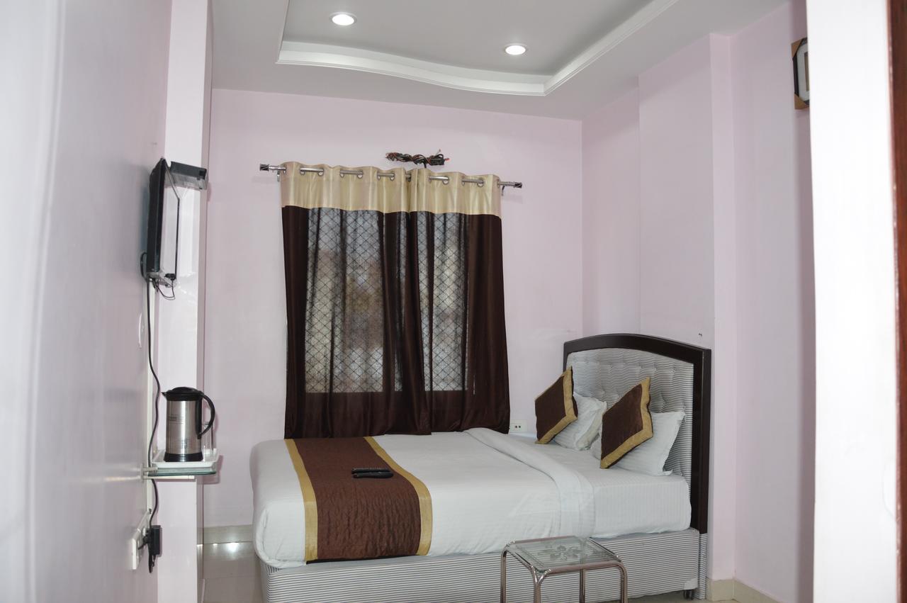 Hotel Galaxy Inn ชัยปุระ ภายนอก รูปภาพ